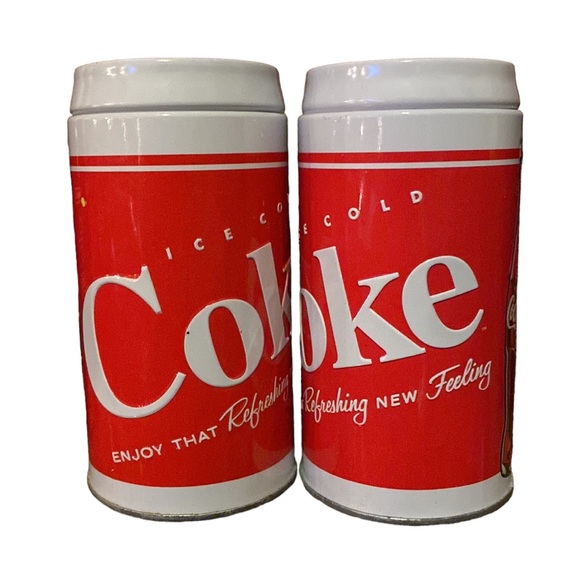 Coca Cola Salt and Pepper Shaker Set Collectable Memorabilia Tin Cans - Picture 2 of 8